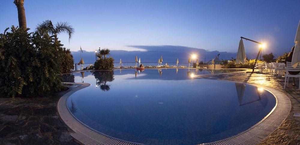 Bv Borgo Del Principe Hotel Zambrone Buitenkant foto